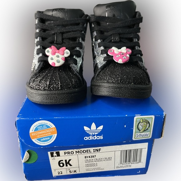 Custom Adidas - Picture 2 of 5